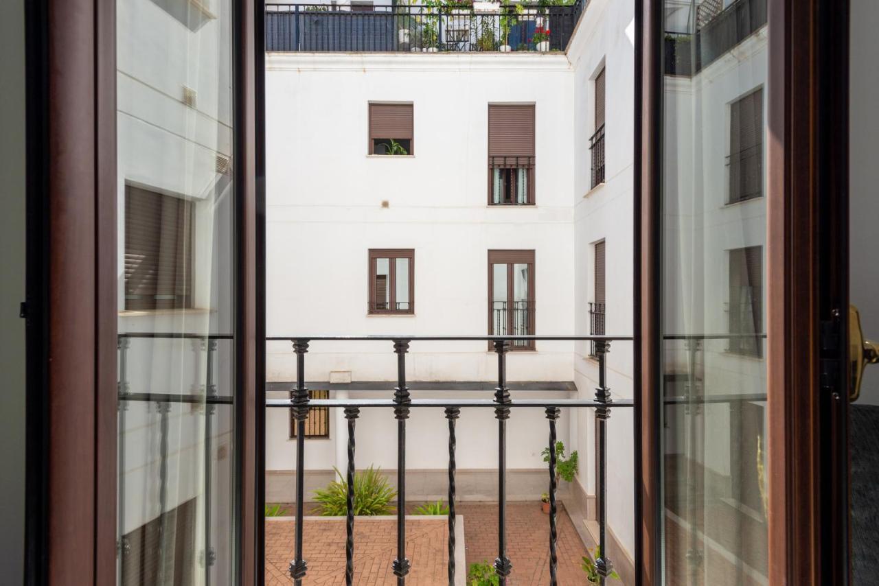 First Floor Near Macarena Church Seville Exterior photo